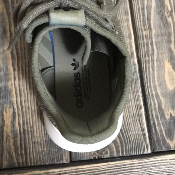 Army green Adidas - Picture 3 of 5